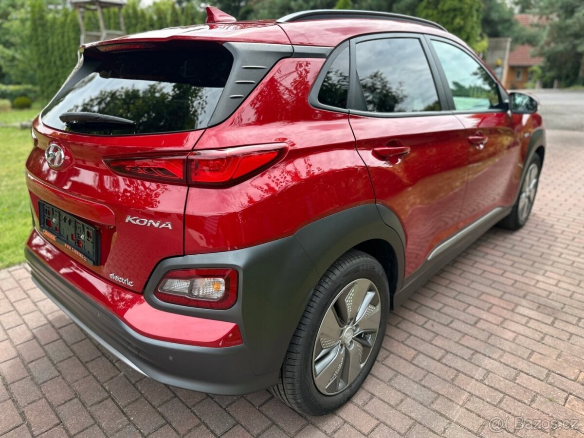 Prodávám Hyundai Kona 150kw 64 kWh Premium - 7