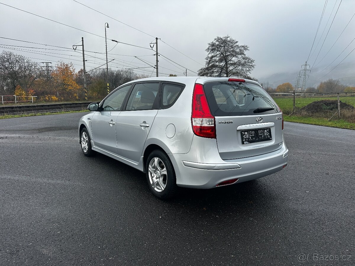 HYUNDAI i30 CW, 1.6 CRDi, r.v. 2011 - 7