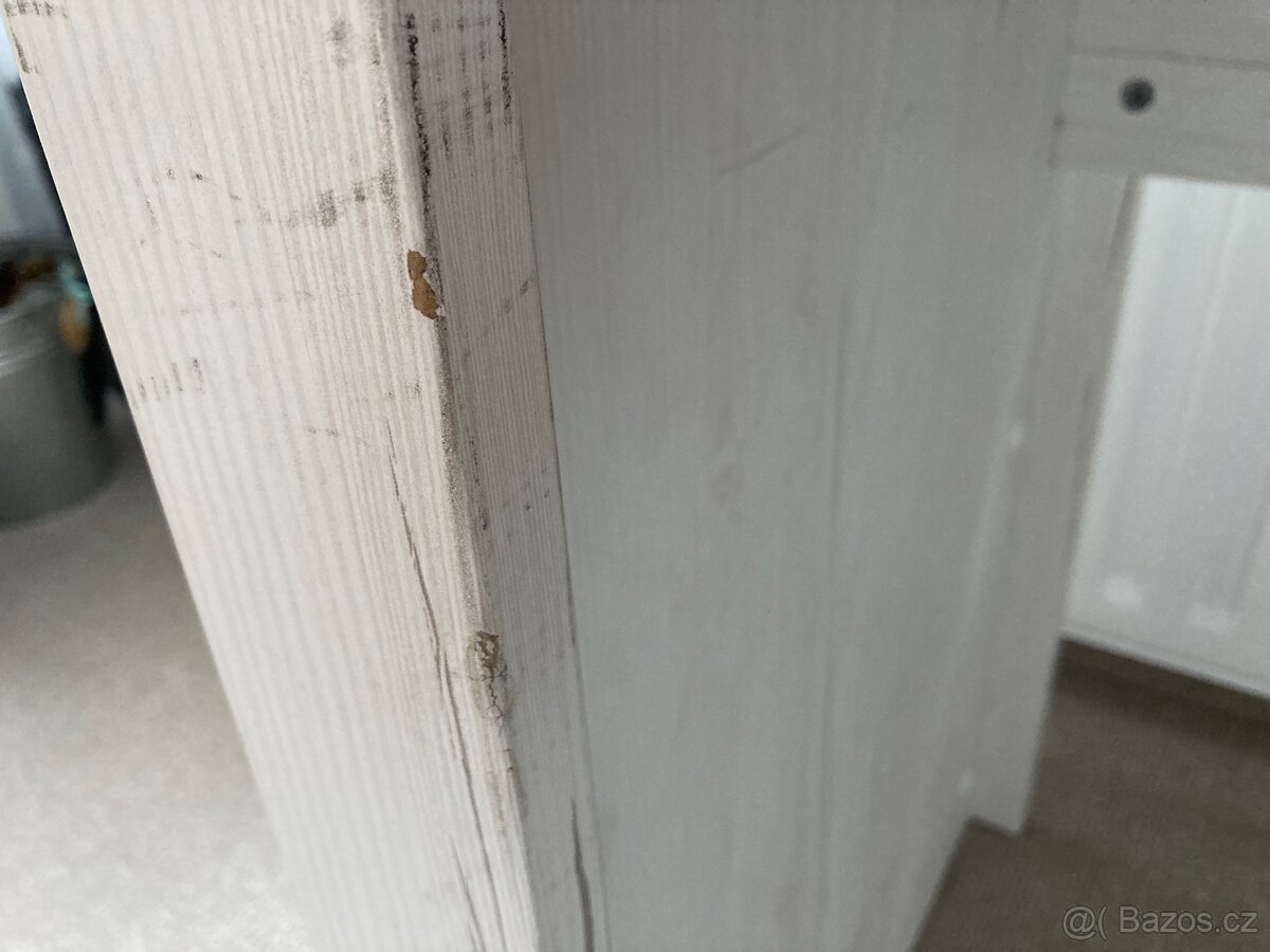 Bílý kancelářský stůl, 2 poličky, 1 šuplík - 7