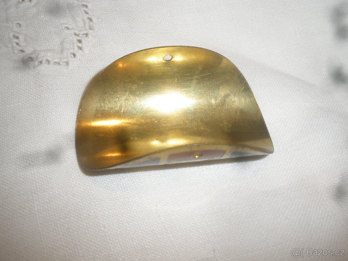 Kolo veteran- štítek AVON - 7