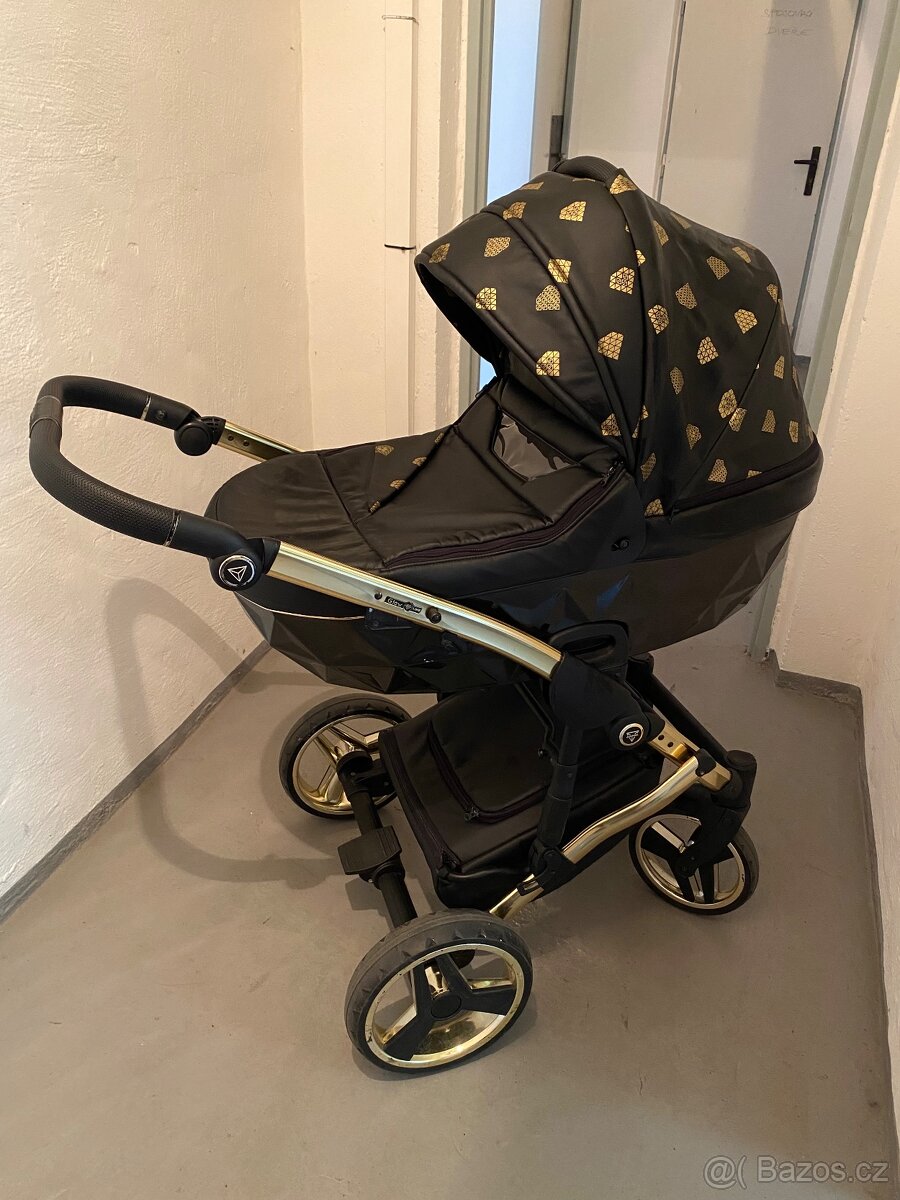 Kočárek 3v1 Junama Diamond - 7