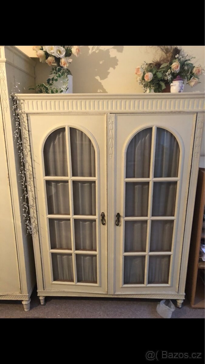 Prodám luxusní set nábytku ve stylu Ludvík XVI. - 7