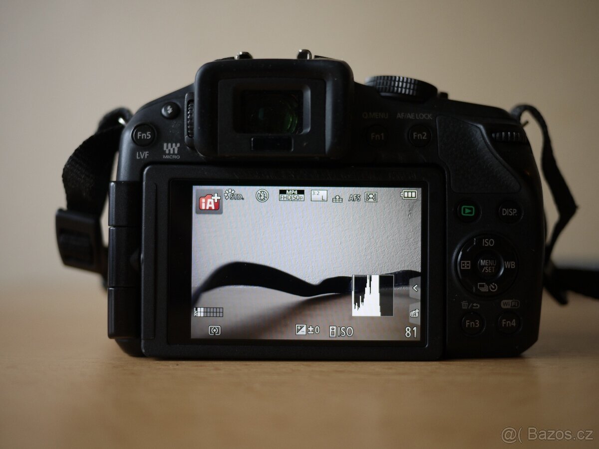 Panasonic G-6 s objektivem a brašnou... - 7