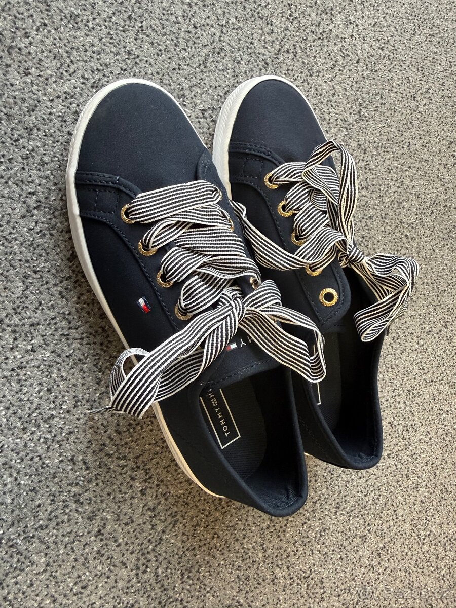 Dámské tenisky zn. Tommy Hilfiger vel 37 - 7