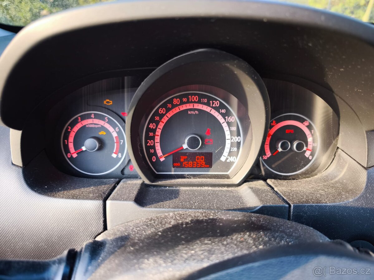 Prodám Kia ceed 1,4 benzín 77 kW - 7