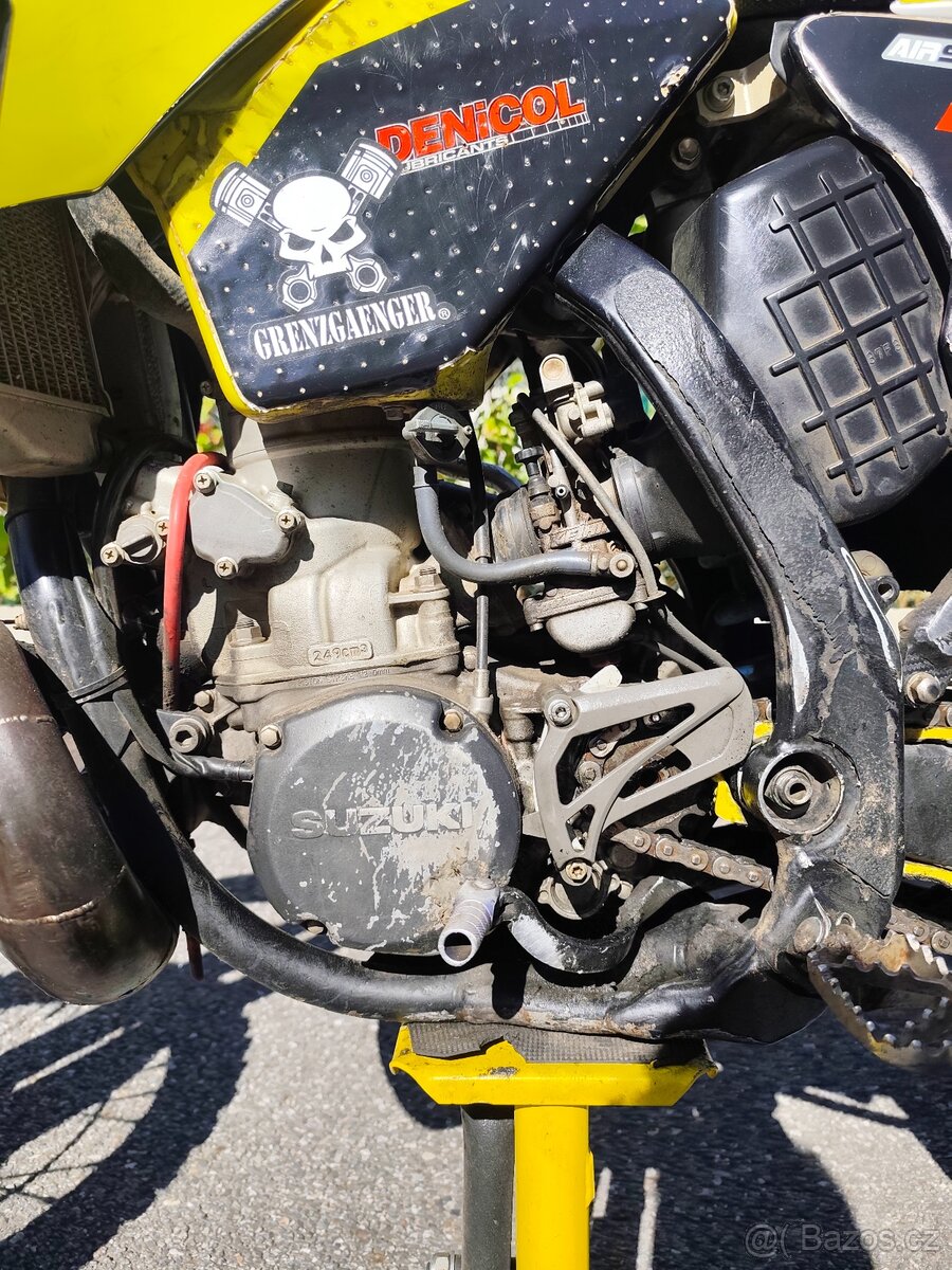 SUZUKI RM 250 - 7