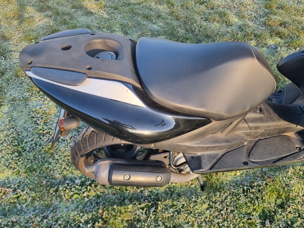 Skútr YAMAHA AEROX R YQ 50 - 7