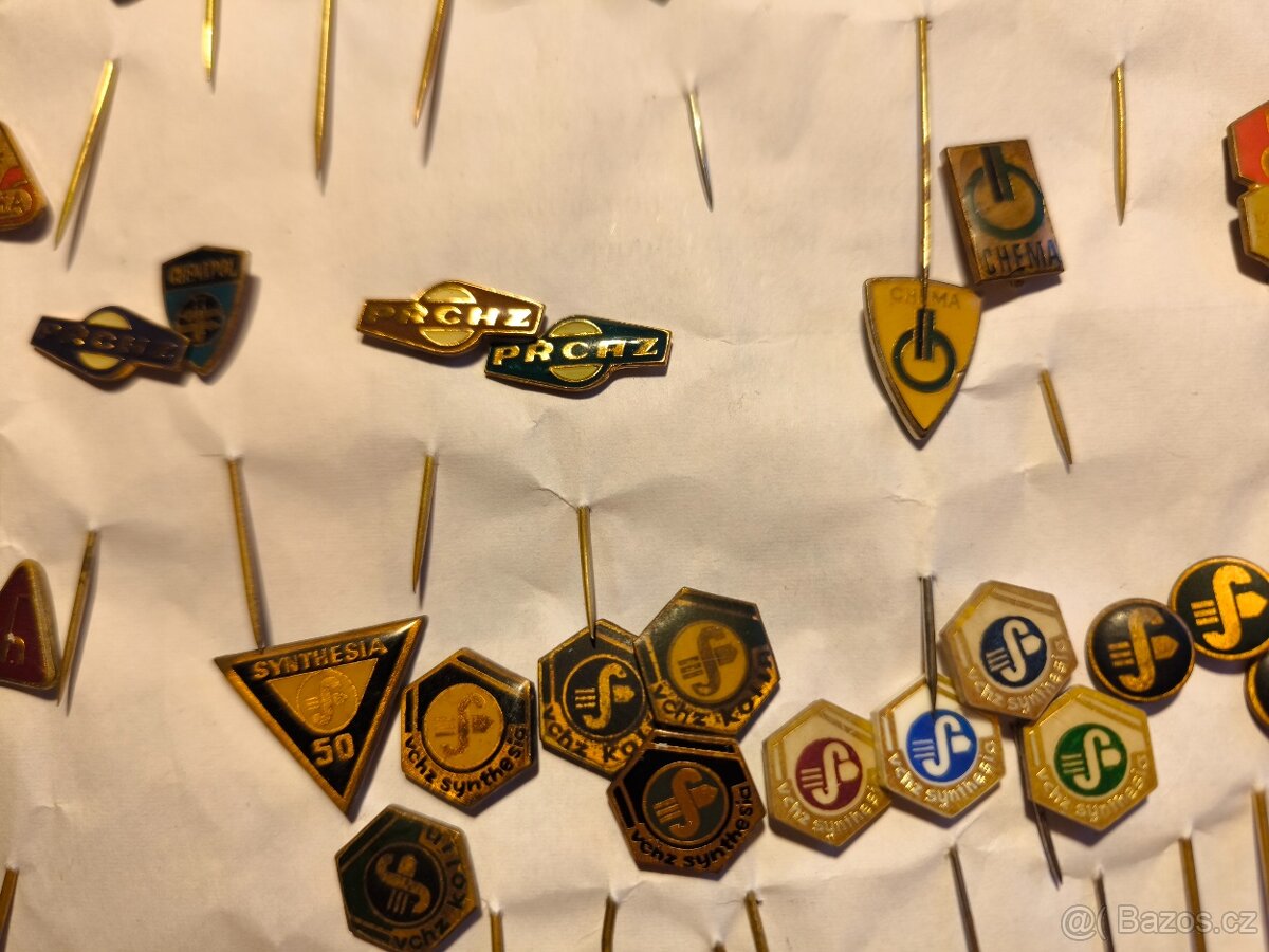 Odznaky chemické podniky 75 kusů. - 7