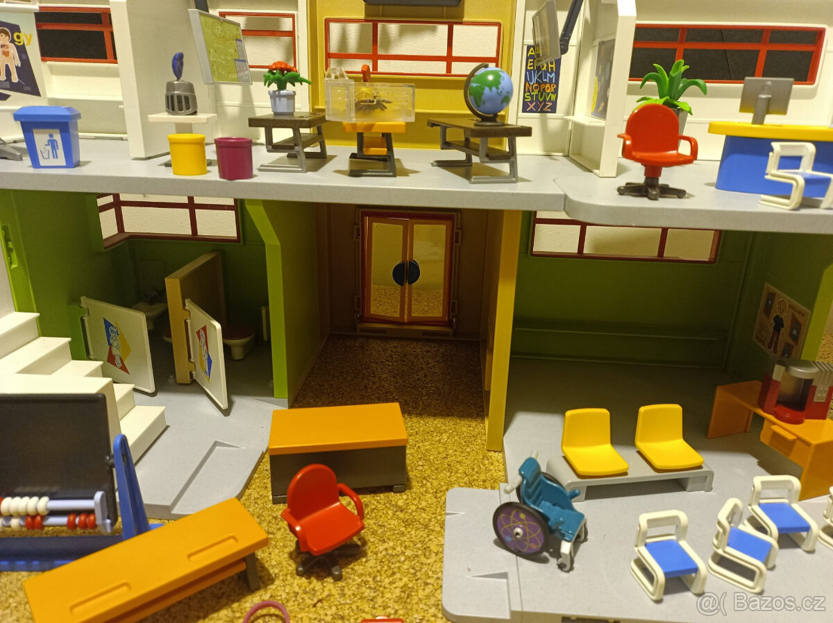 Playmobil 9453 – Velká škola - 7