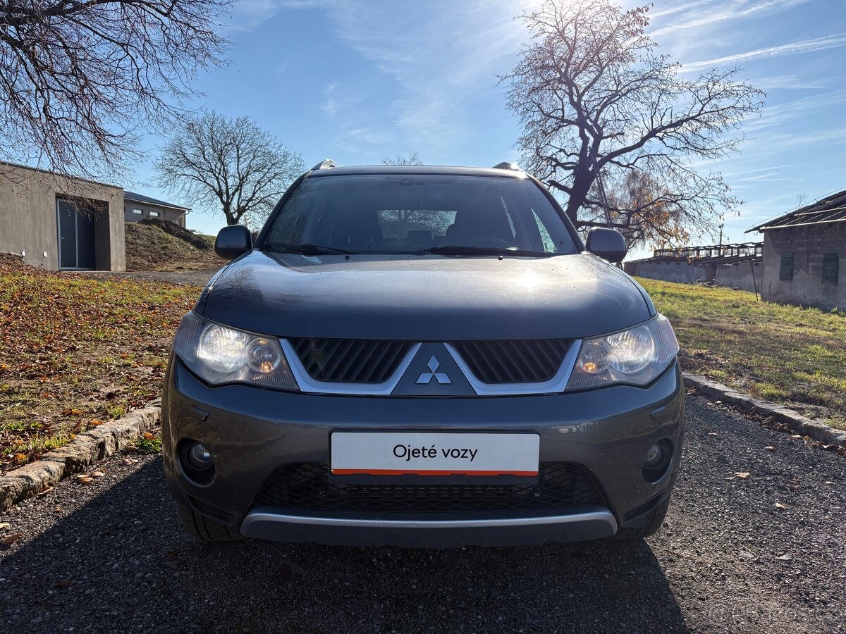 Prodám Mitsubishi Outlander 2.0 di-d 123kw servis, nová STK - 7