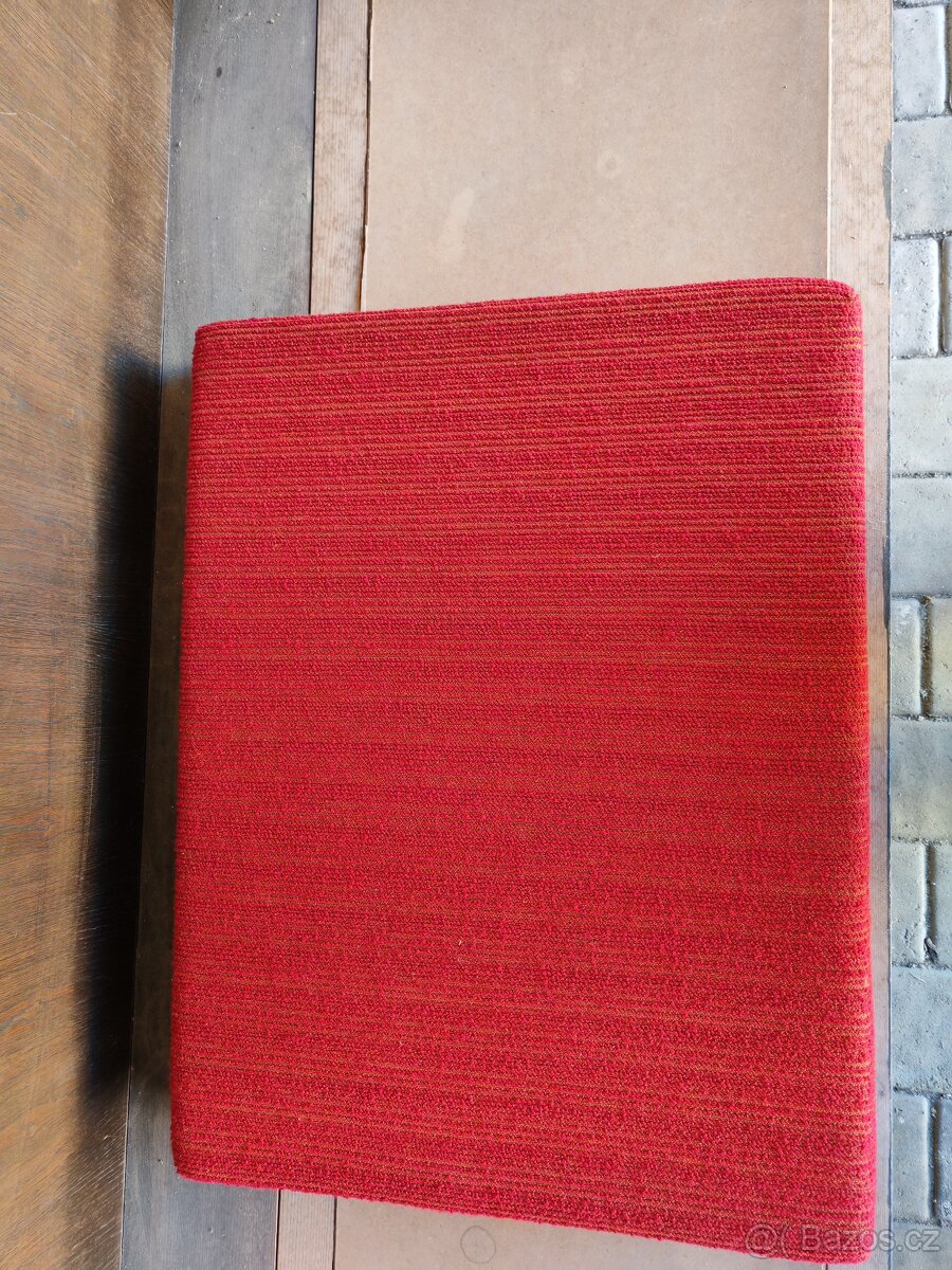 Červený retro gauč - 7