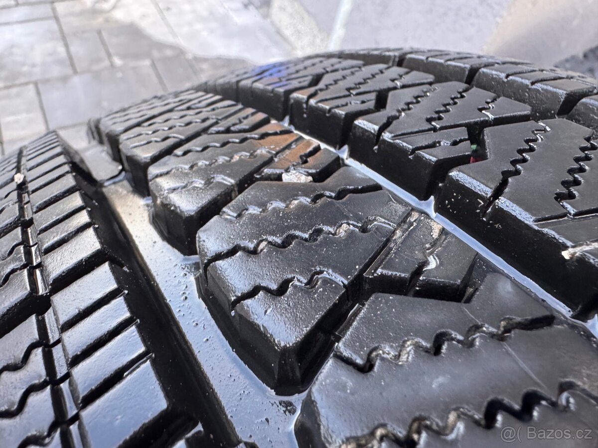 Zimní sada kol 215/65R16C - 7