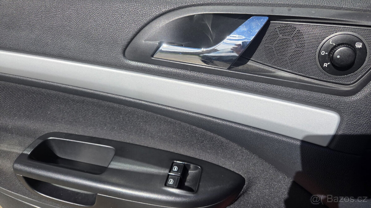 Prodám Octavii 1,6 TDi Combi, 2010 - 7