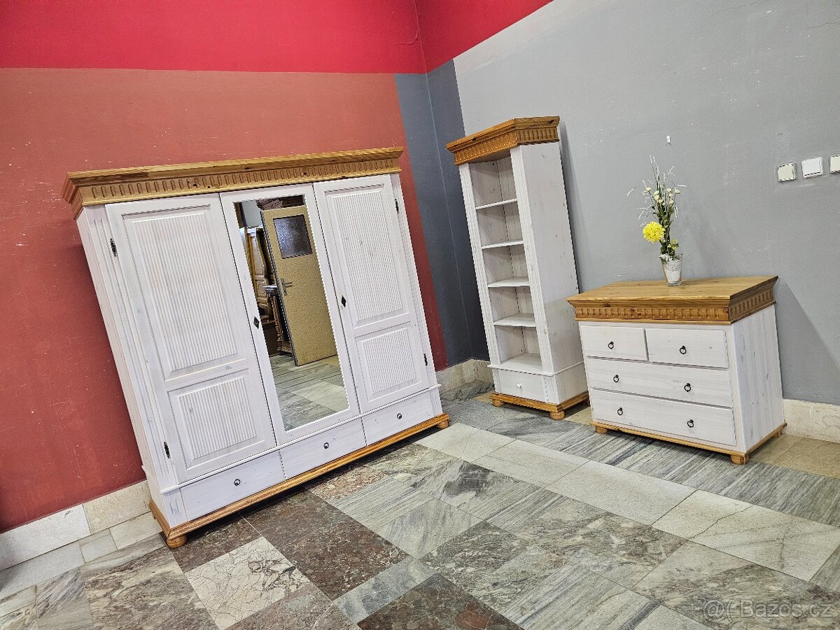 ...Zamluveno...Ložnice Celodřevená - 7