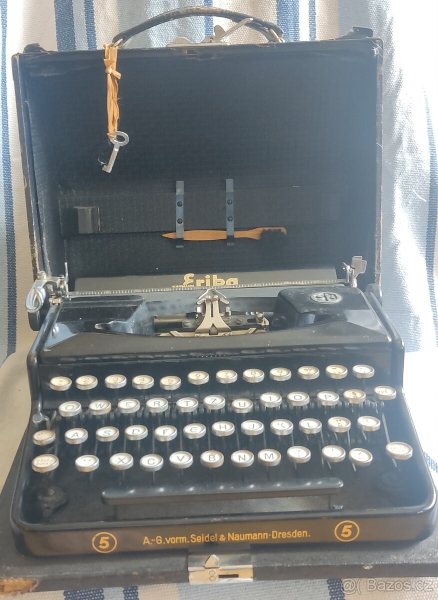 PSACÍ STROJ ZN. NAUMANN - typ ERIKA - 7