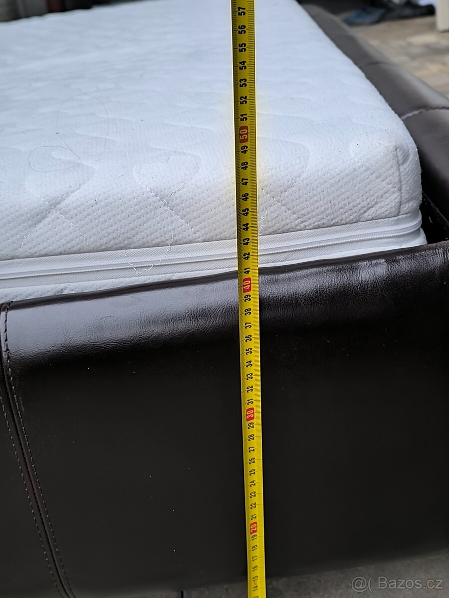 Prodám manželskou postel + Matraci ZDARMA - 7