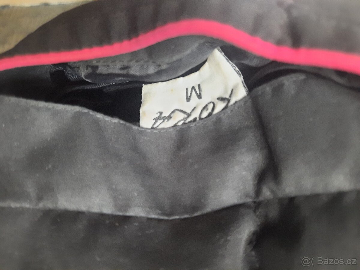 Teplá oboustranná vesta vel. M - 7