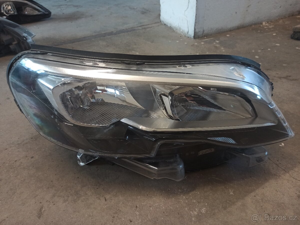 Světla Peugeot. - 7