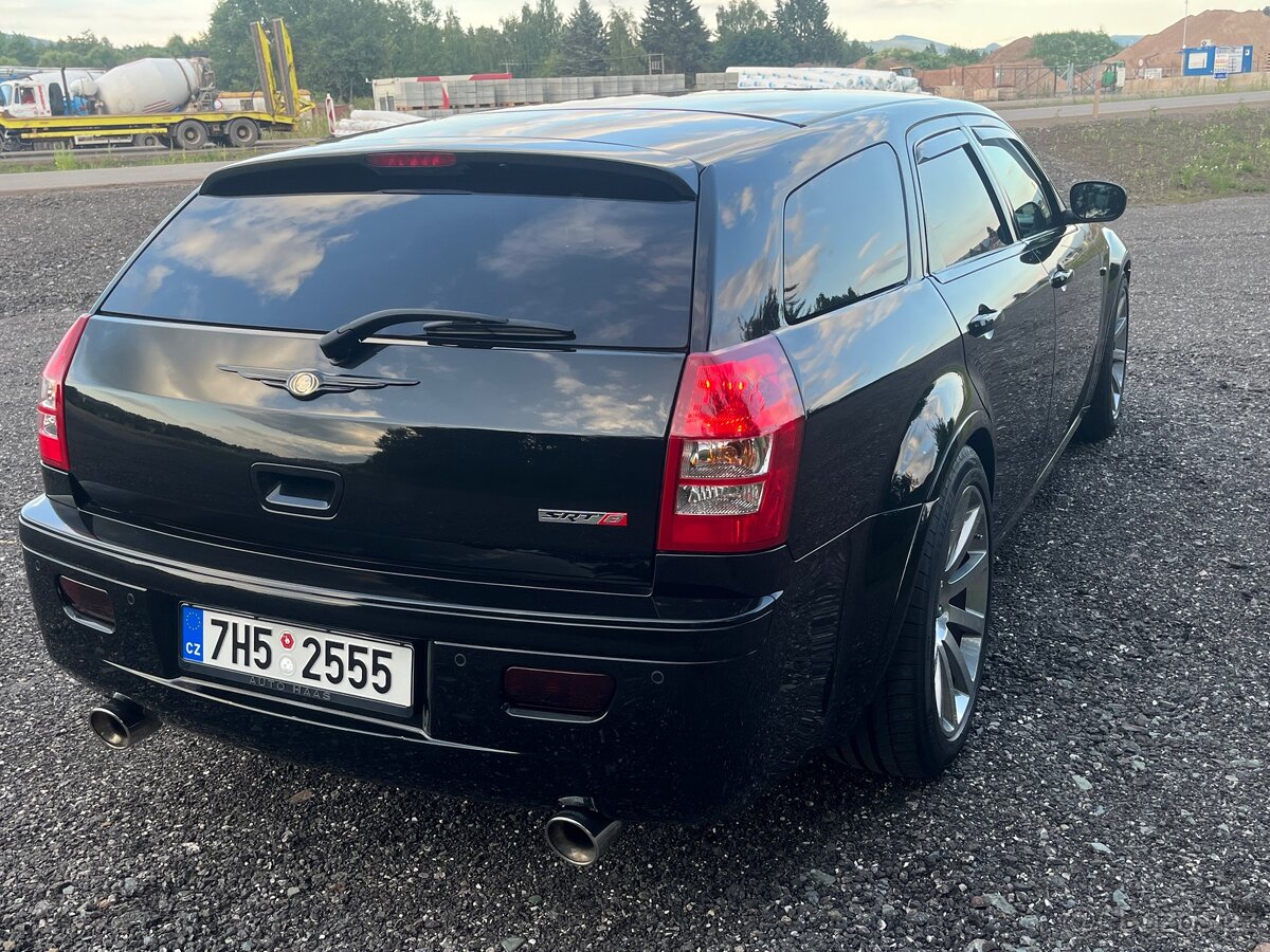 Chrysler 300C 6,1 SRT-8 - 7
