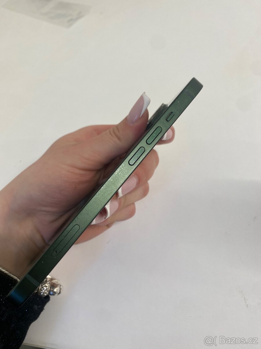 Prodám iPhone 13 - 7