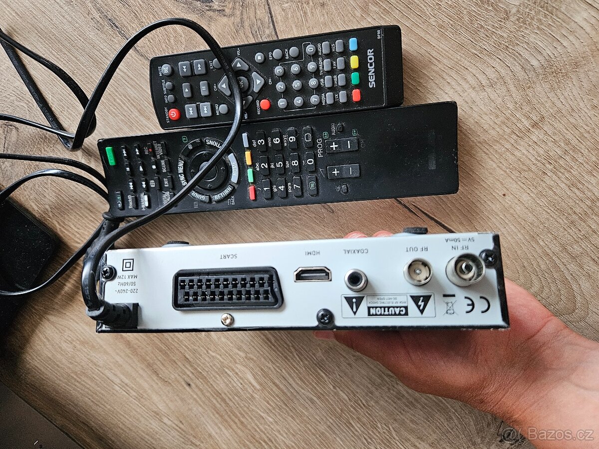 Prodám TV Sony Bravia vč. Set-top boxu - 7