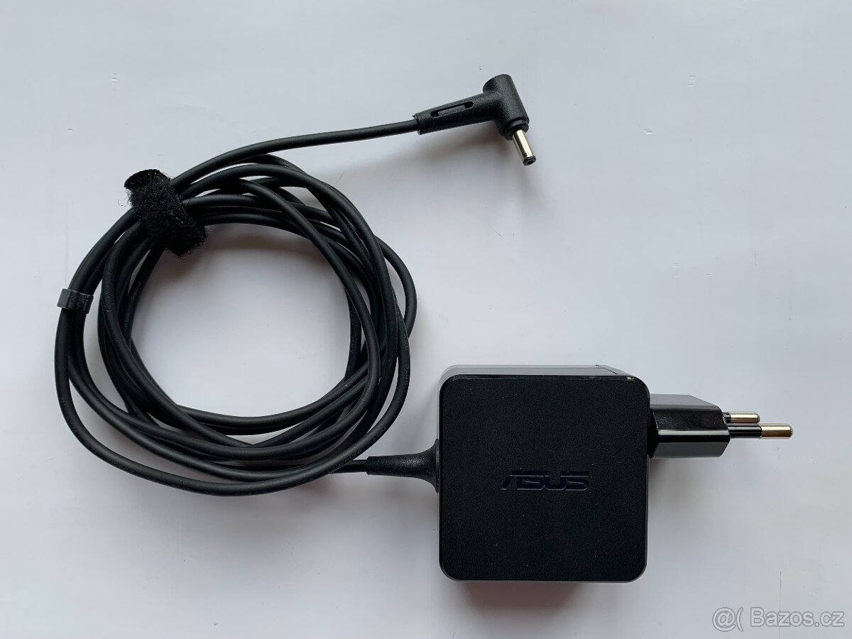 ASUS VivoBook E403NA - 7