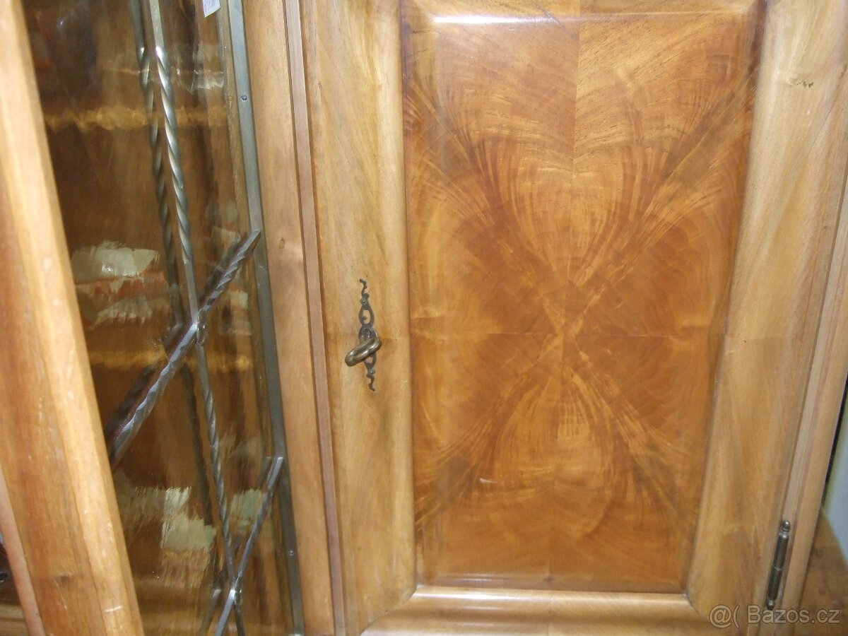 Masivní buffet - příborník - 7