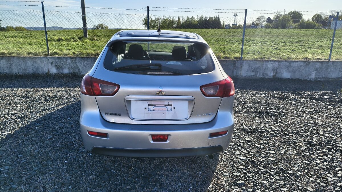 Mitsubishi Lancer 1.5 i ls - 7