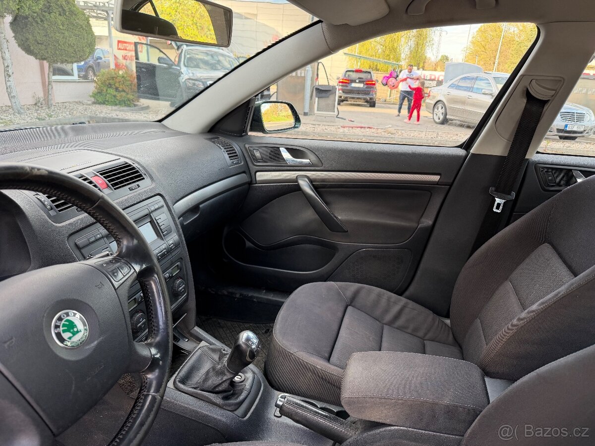 Octavia 1.9 TDi 77kw 2006 Elegance - 7