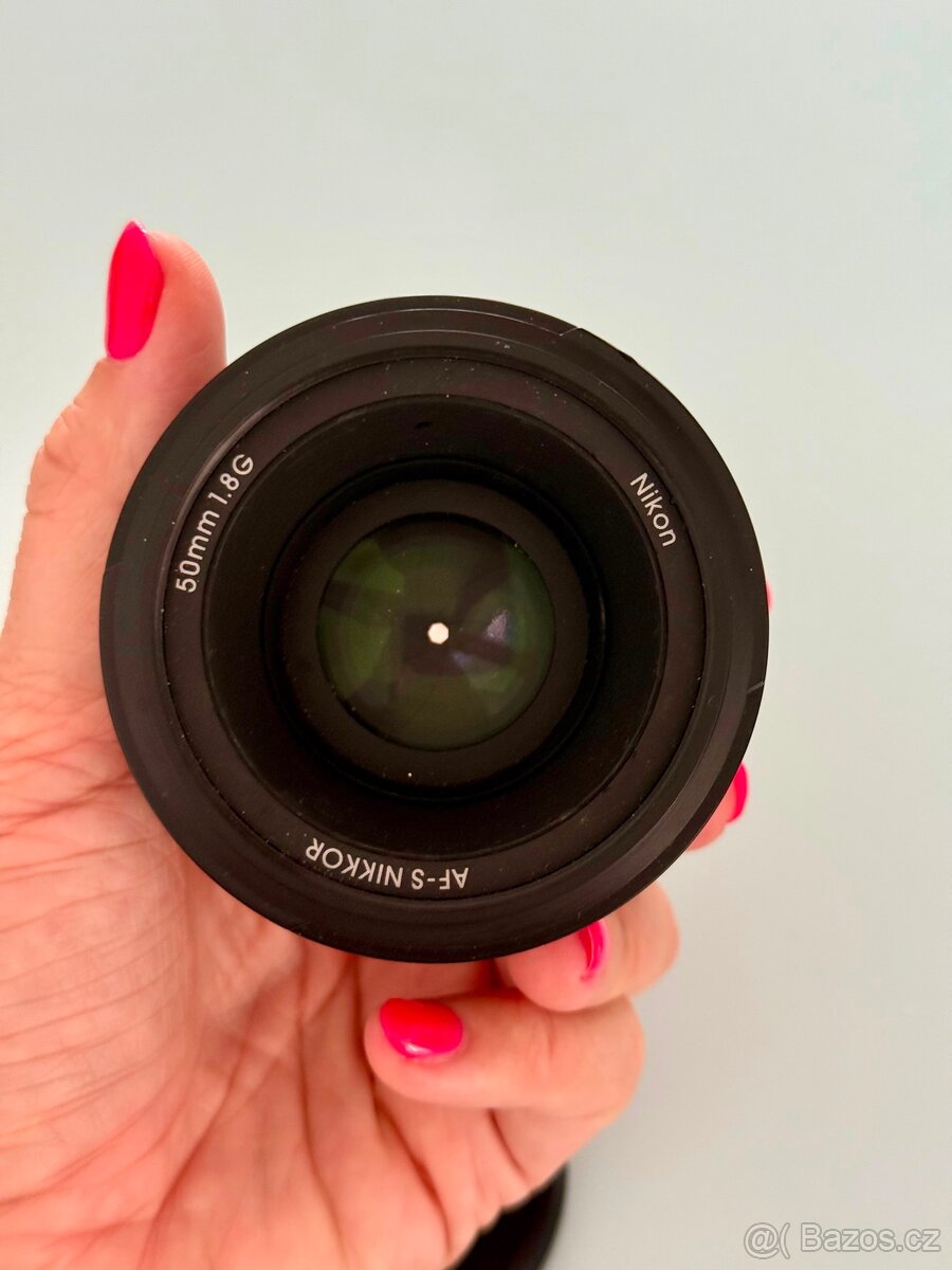 Nikon D3300 + 3 objektivy + příslušenství - 7