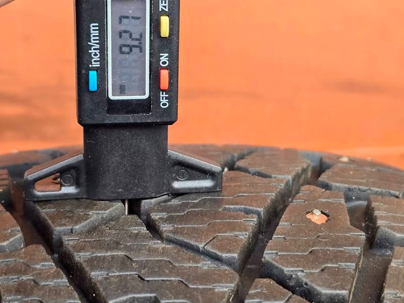 Zimní Nokian 225/70/15C - 7