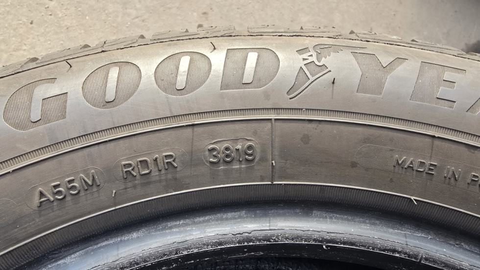 Zimní pneu 215/60/16 Good Year - 7