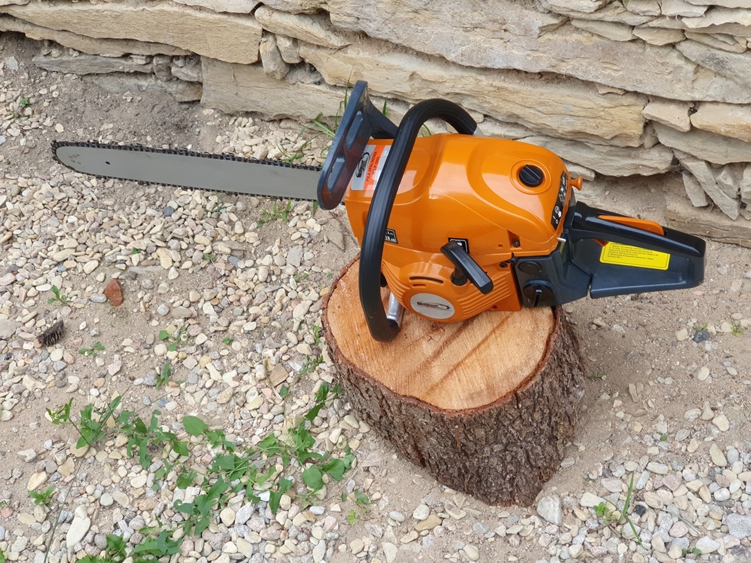 Motorová pila 2.4 kW NOVÁ - 7
