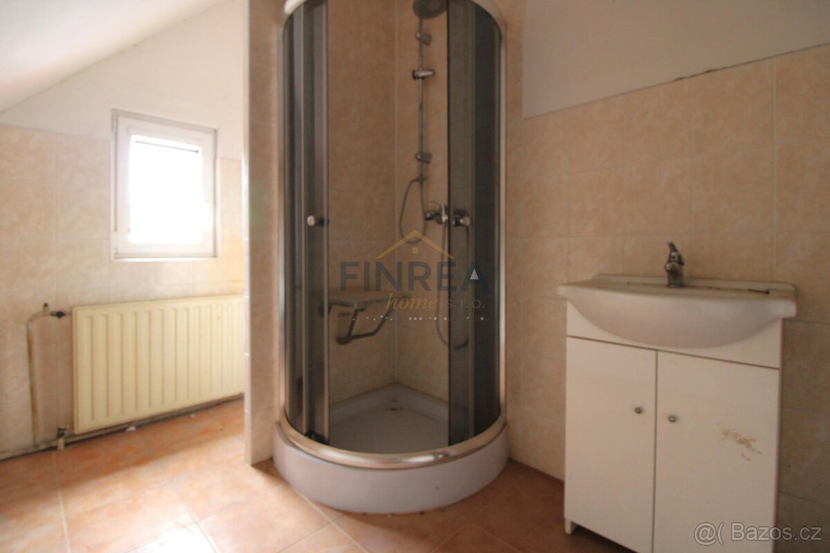 Prodej rodinného domu 350 m2, pozemek 984 m2 Rudé armády, Br - 7