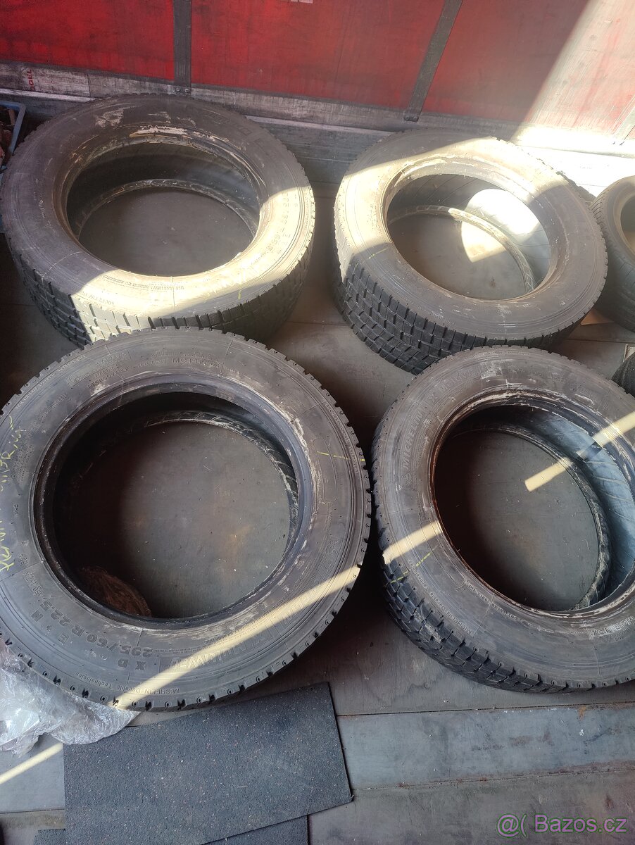 Mischelin X multiway X D R22.5 295/60 - 7