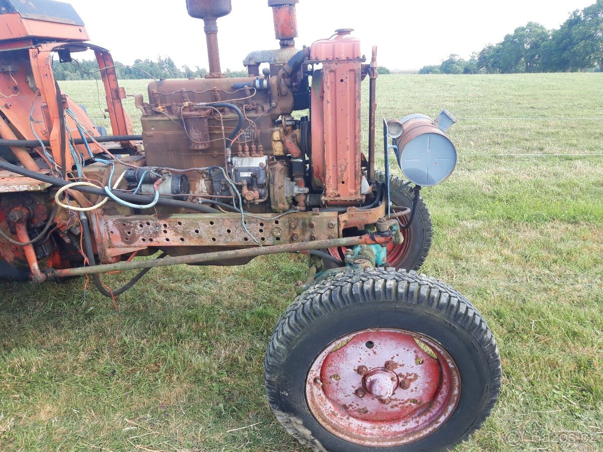 Traktor Bělorus - 7