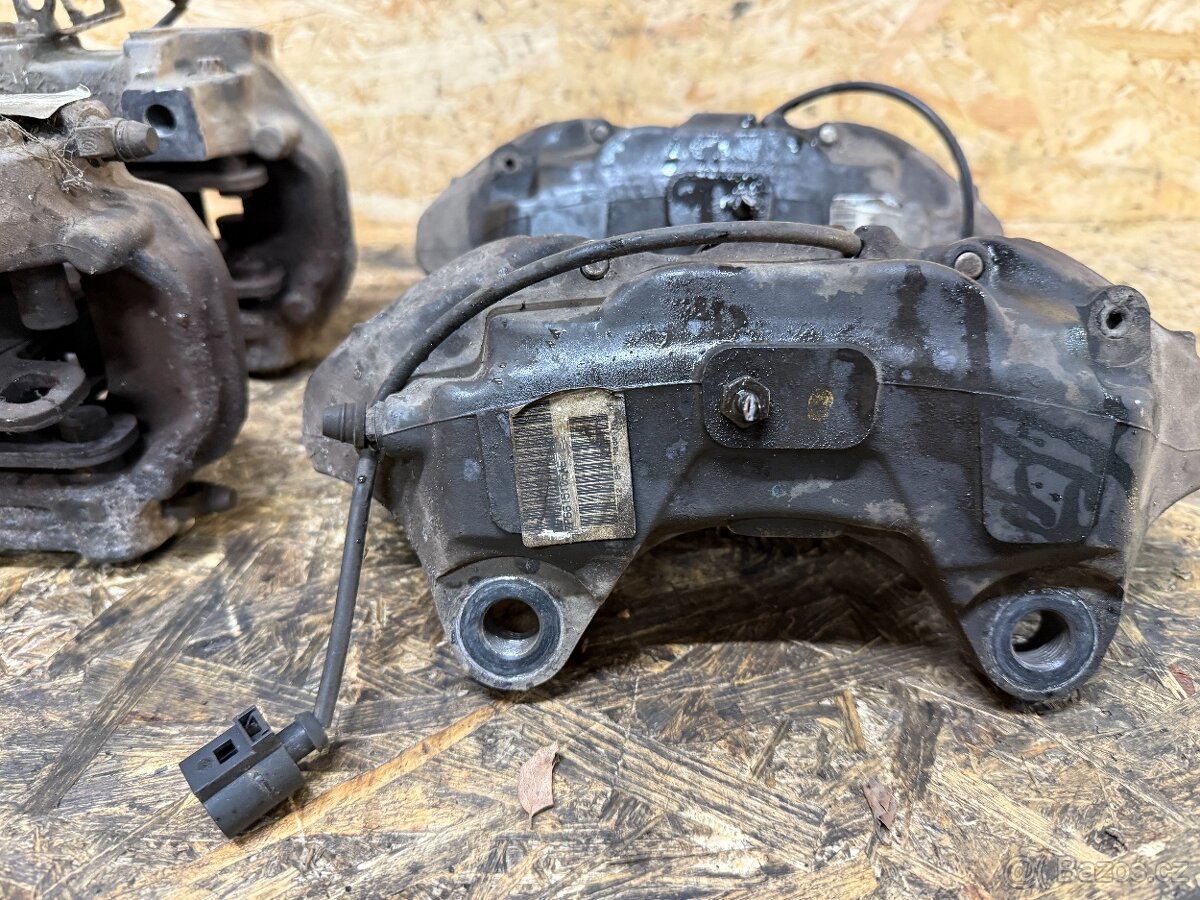 BRZDOVÉ TŘMENY BREMBO VW TOUAREG 7P 3.0 TDI - 7