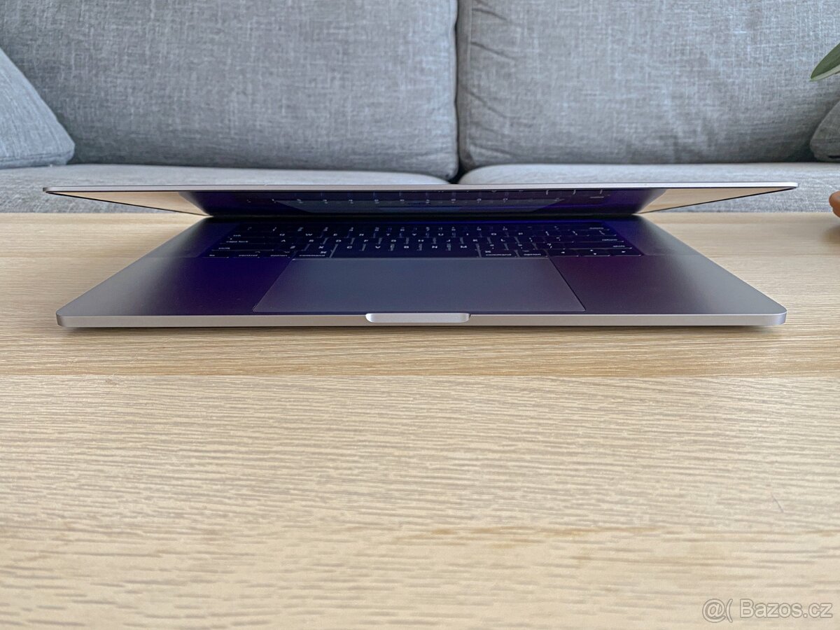 Apple MacBook Pro 15" - ZÁNOVNÍ STAV 10/10 - ZÁRUKA - 7