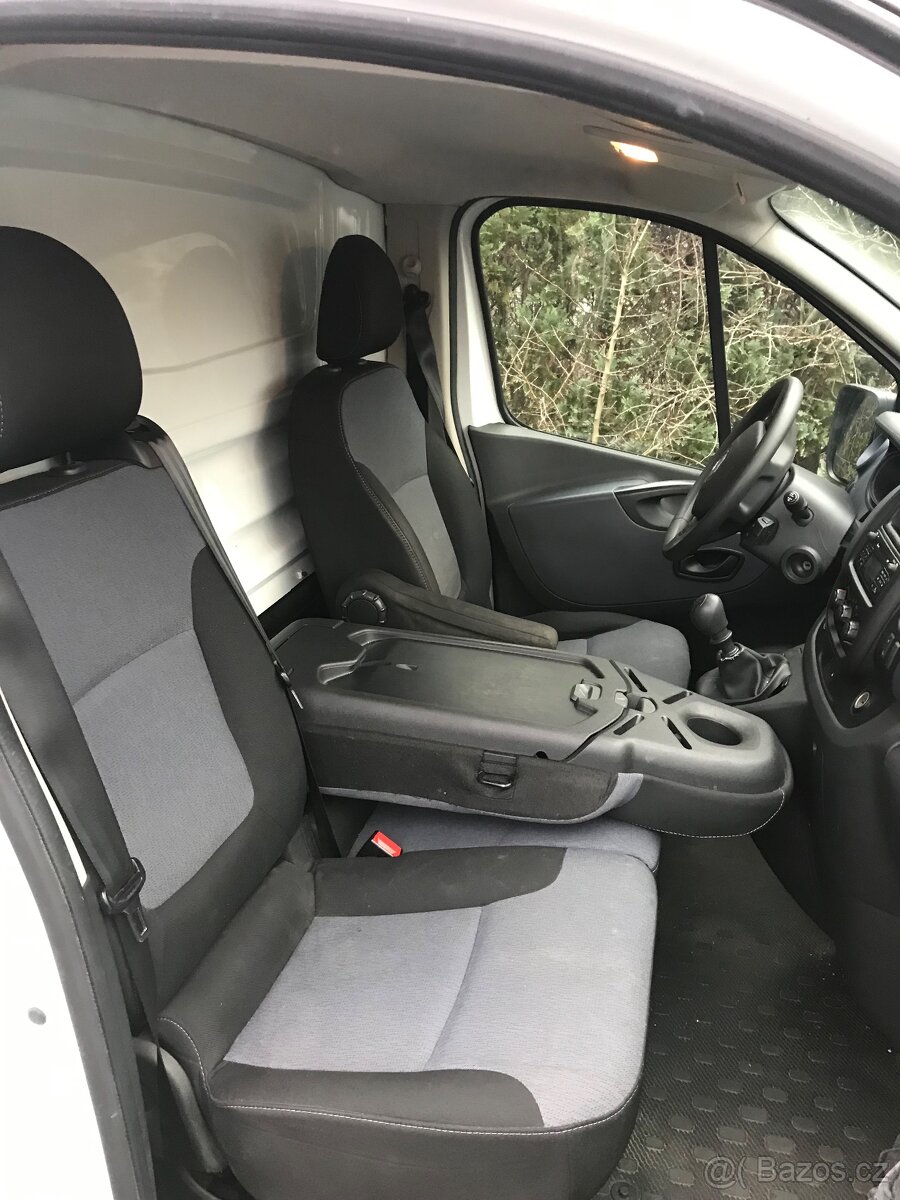 2017 Opel Vivaro 5.8 /100 - 7