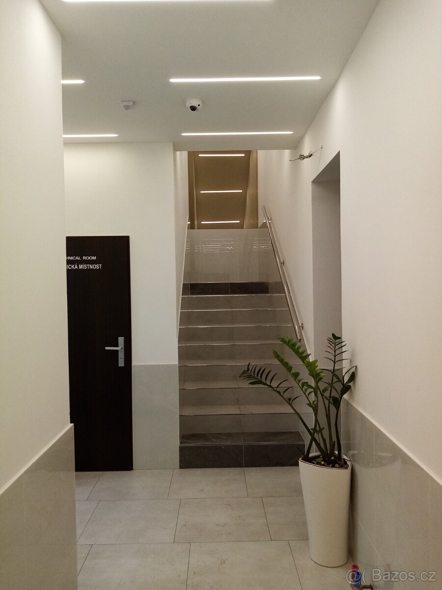 Pronájem bytu 1+kk 30 m2 - 7