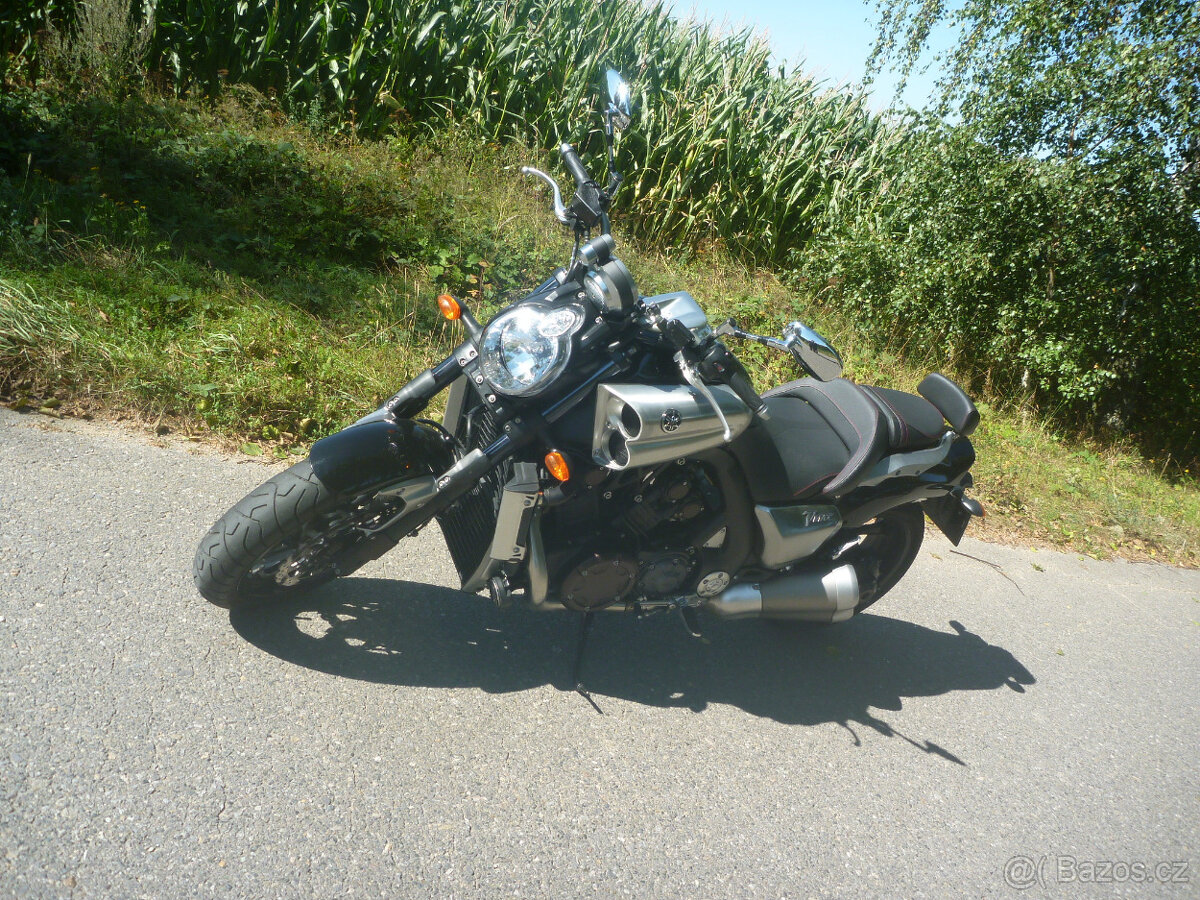 Yamaha V Max 1700 - 7