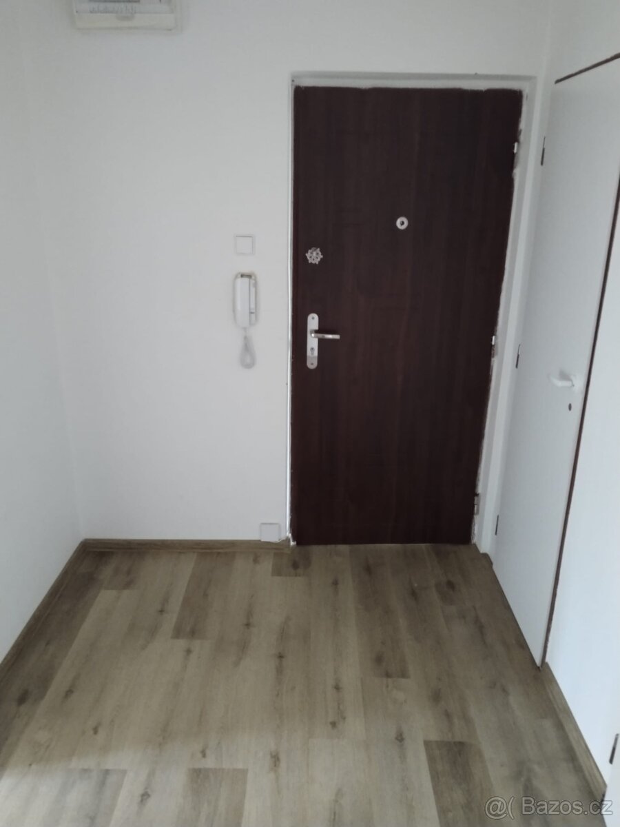 Prodám byt 2+1 Rotava - 7