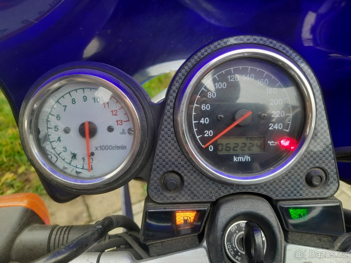 Suzuki SV 650, rok 2000, výkon 52kw - 7