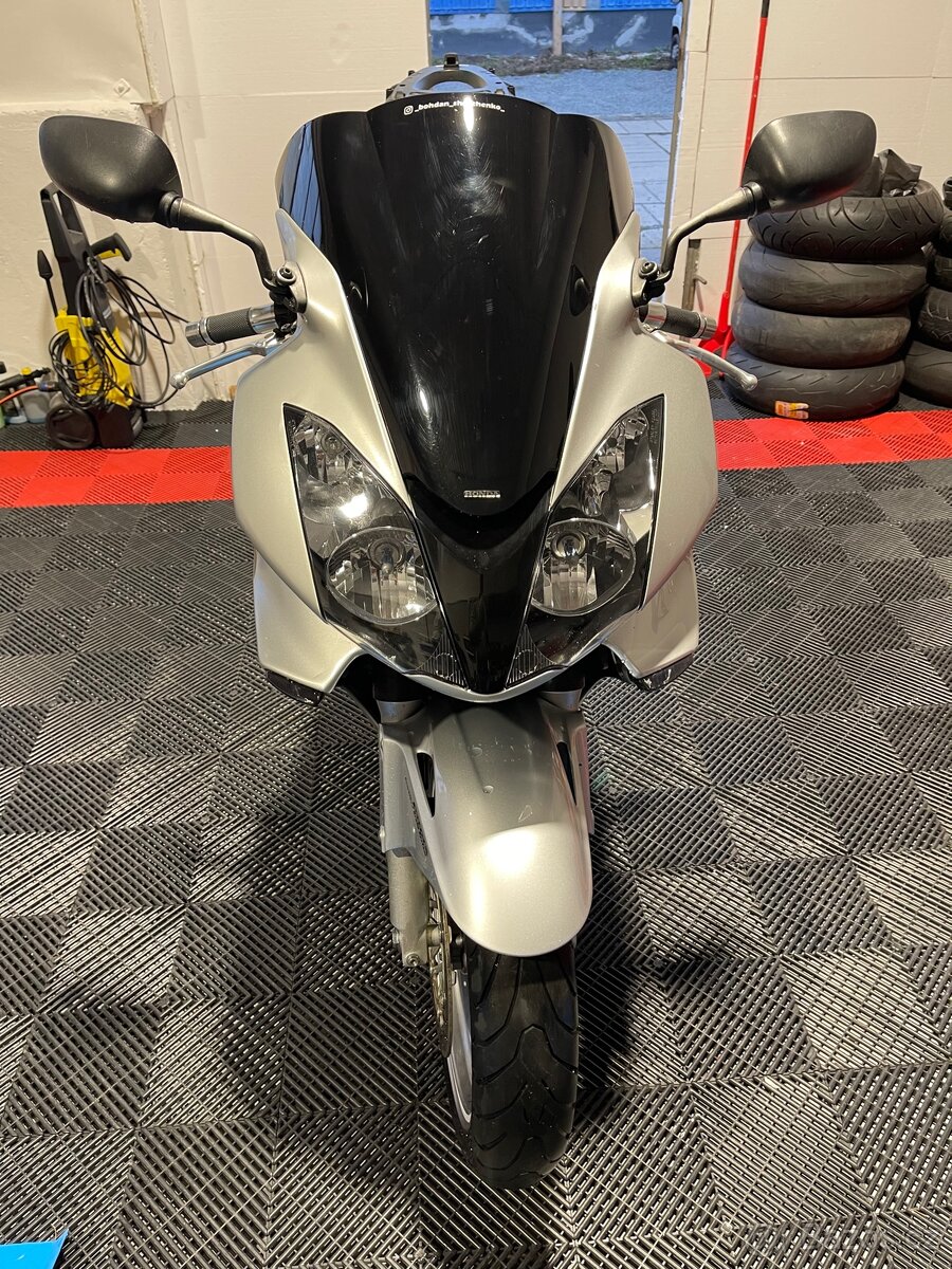 Honda VFR 800 2005 - 7