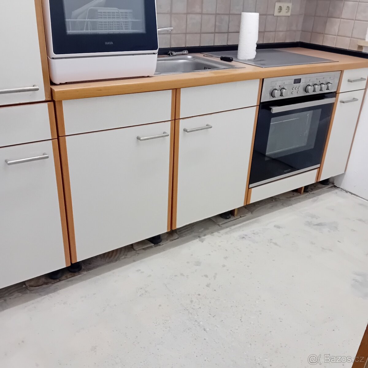 Kuchyňská linka se spotřebiči - 7