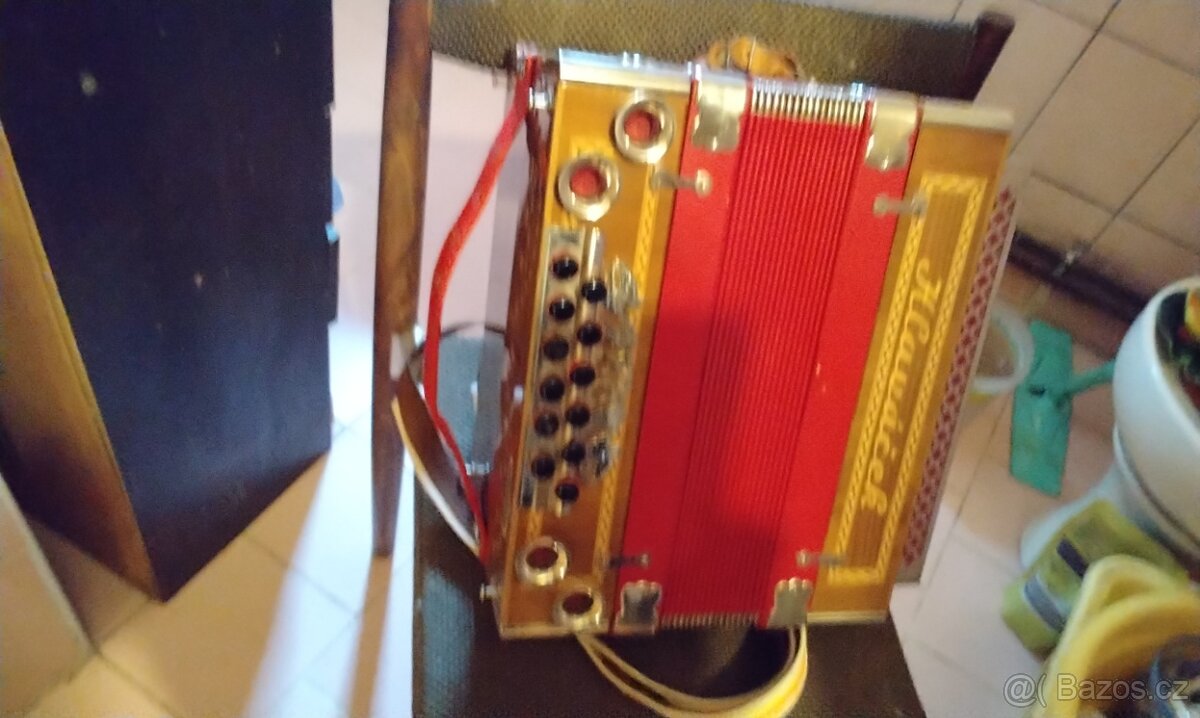 Prodám HELIGONKU Hlaváček be es asi - 7