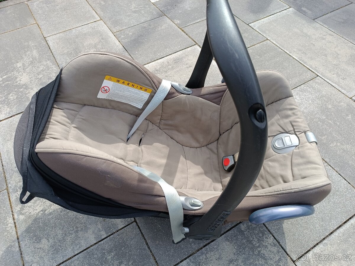 Autosedačka vajíčko Maxi Cosi a báze isofix do auta - 7