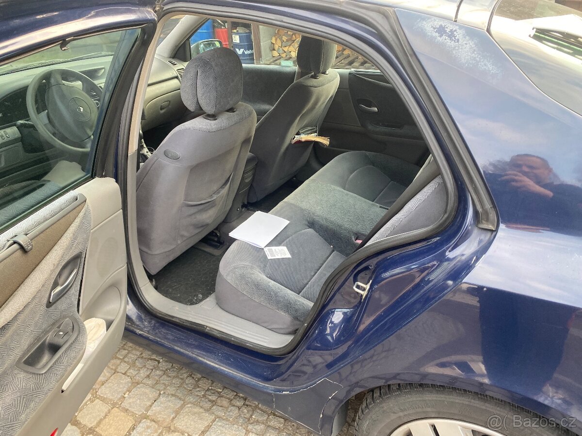 Renault Laguna2 - 7