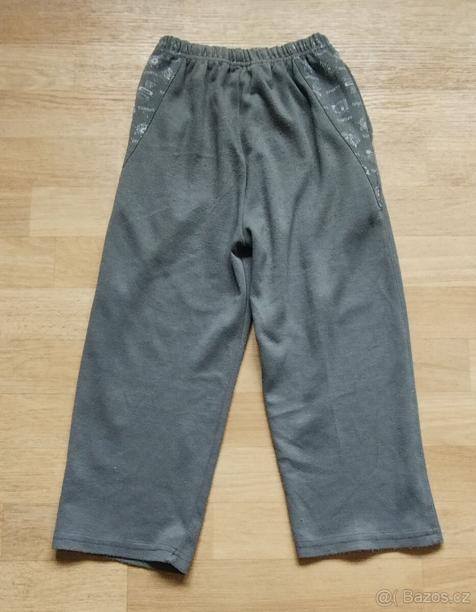 Tepláky vel. 116 - 7