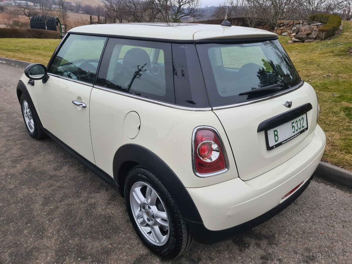 MINI ONE 1,6i 72 kW AUTOMAT PANORAMA - 7